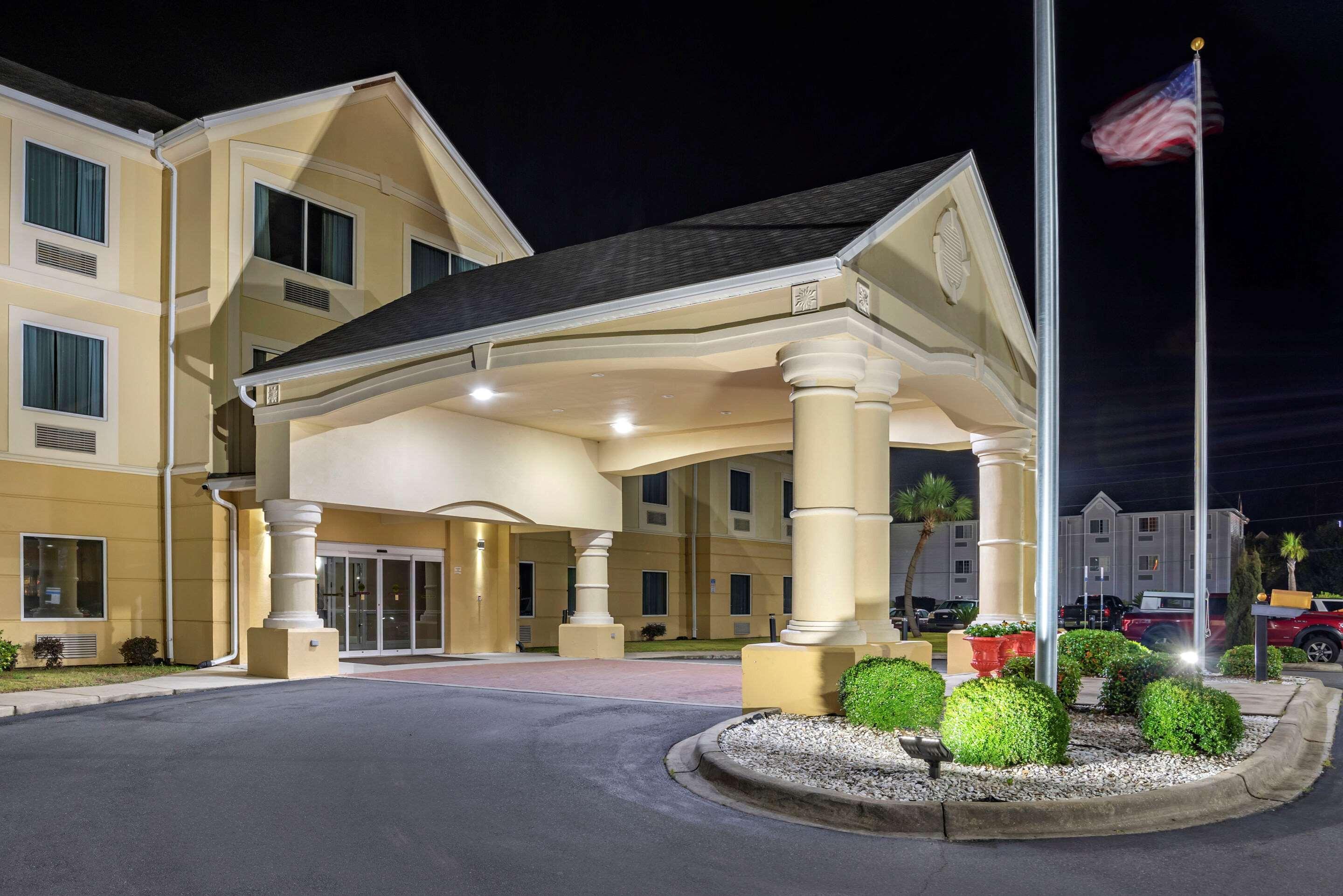 Comfort Inn & Suites Marianna I-10 Kültér fotó